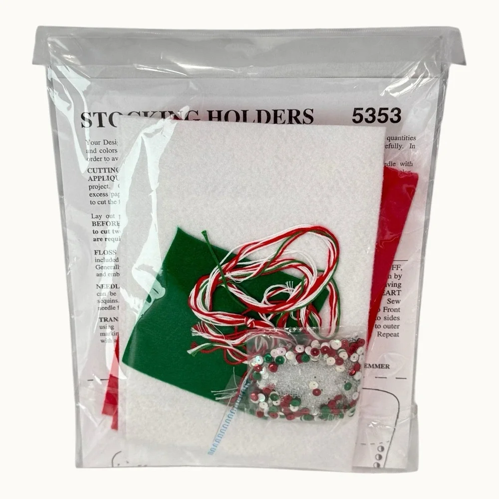 Design Works Crafts Stocking Kit Unisex OS Red New Felt Silverware Pocket 5353